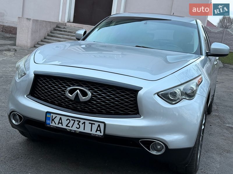 Внедорожник / Кроссовер Infiniti FX 37 2013 в Каменском