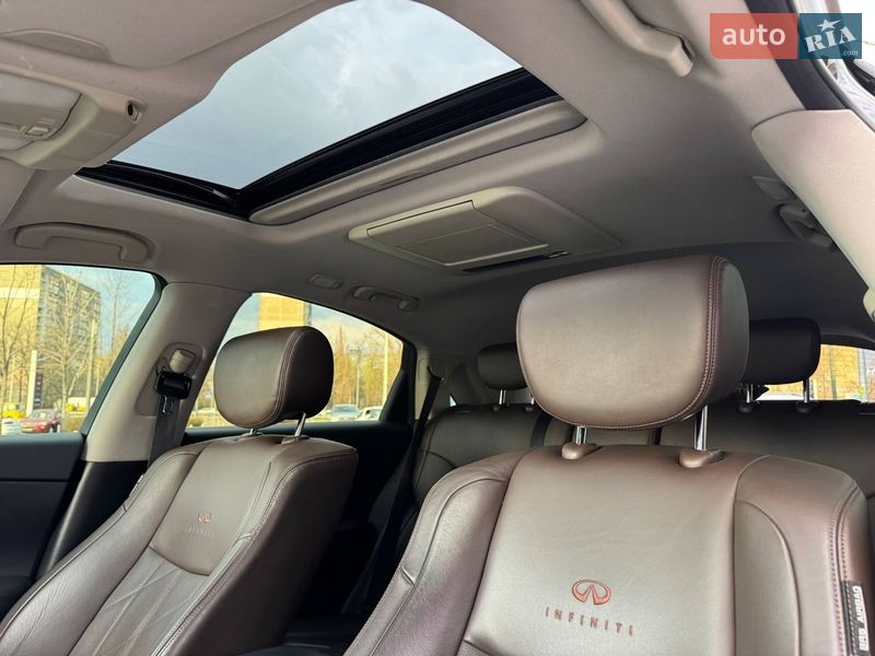 Внедорожник / Кроссовер Infiniti FX 37 2010 в Киеве