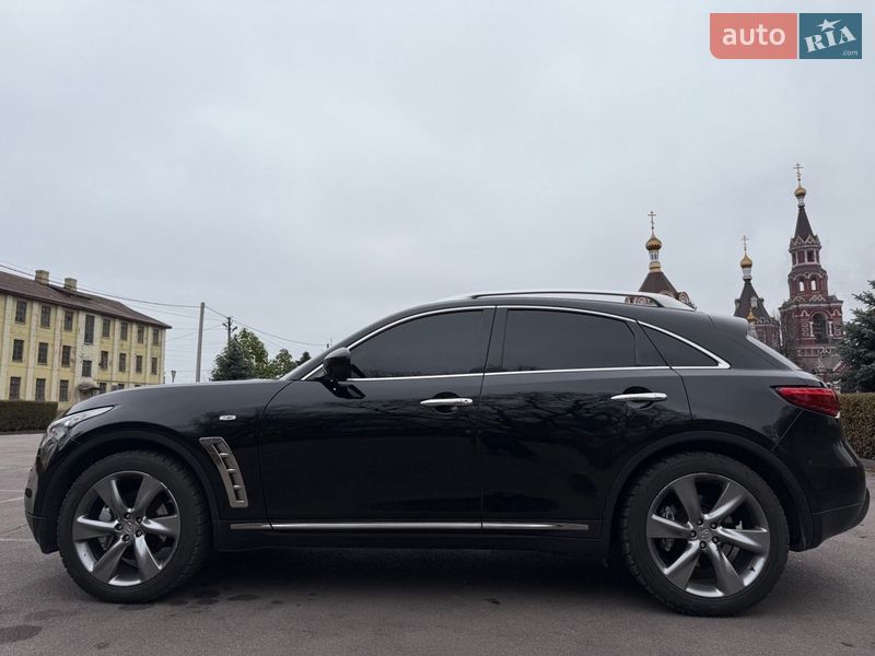 Внедорожник / Кроссовер Infiniti FX 37 2012 в Каменском