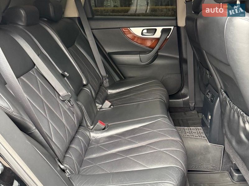 Внедорожник / Кроссовер Infiniti FX 37 2012 в Каменском