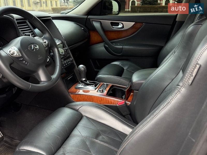 Внедорожник / Кроссовер Infiniti FX 37 2012 в Каменском