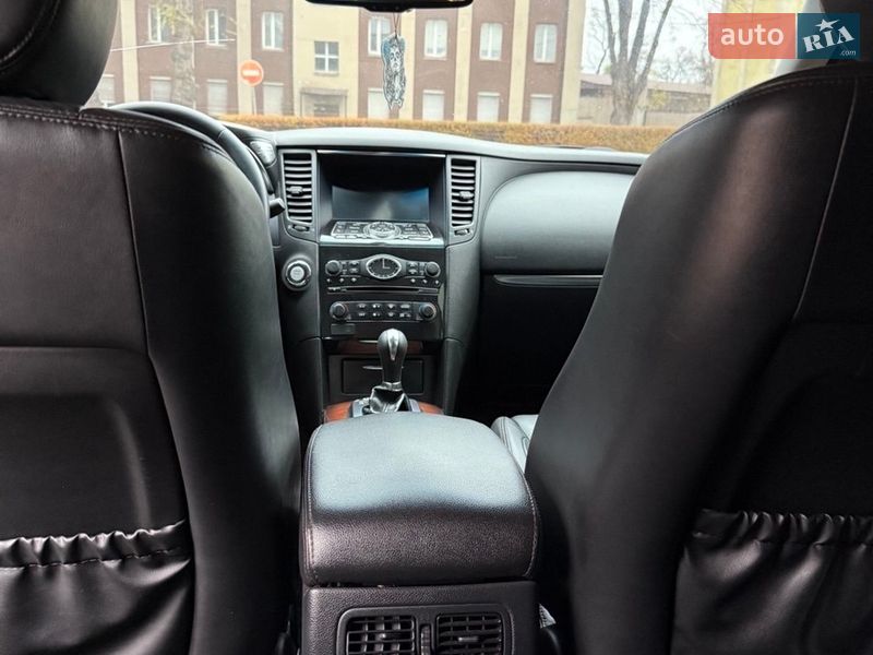 Внедорожник / Кроссовер Infiniti FX 37 2012 в Каменском
