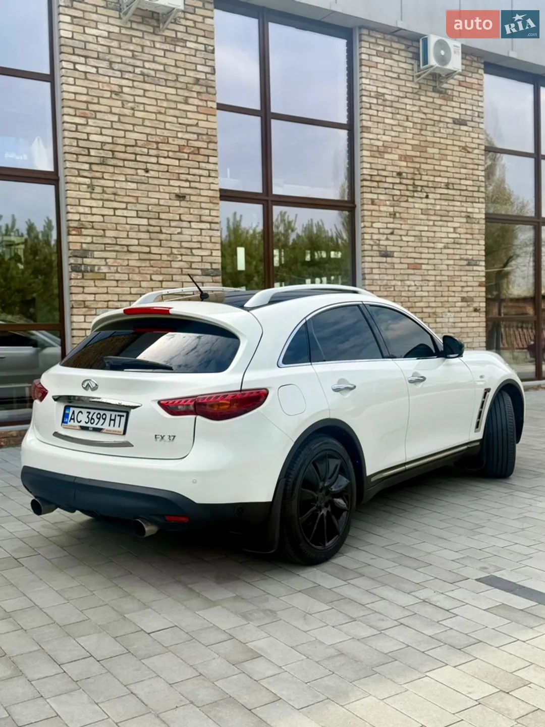 2010 Infiniti FX - мініатюра 5