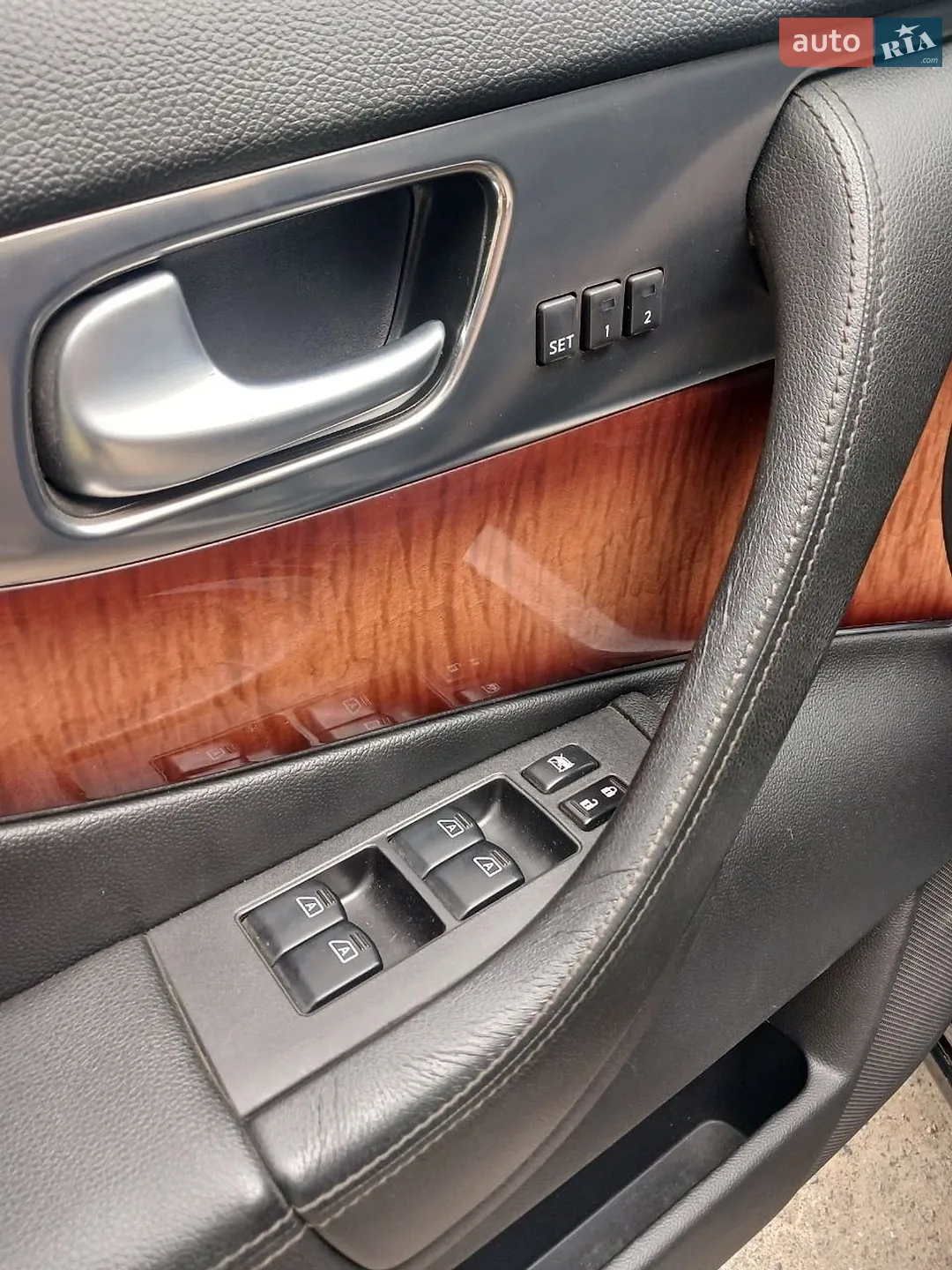 2010 Infiniti FX - мініатюра 13
