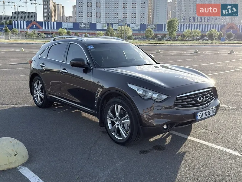 Infiniti FX 37 2011