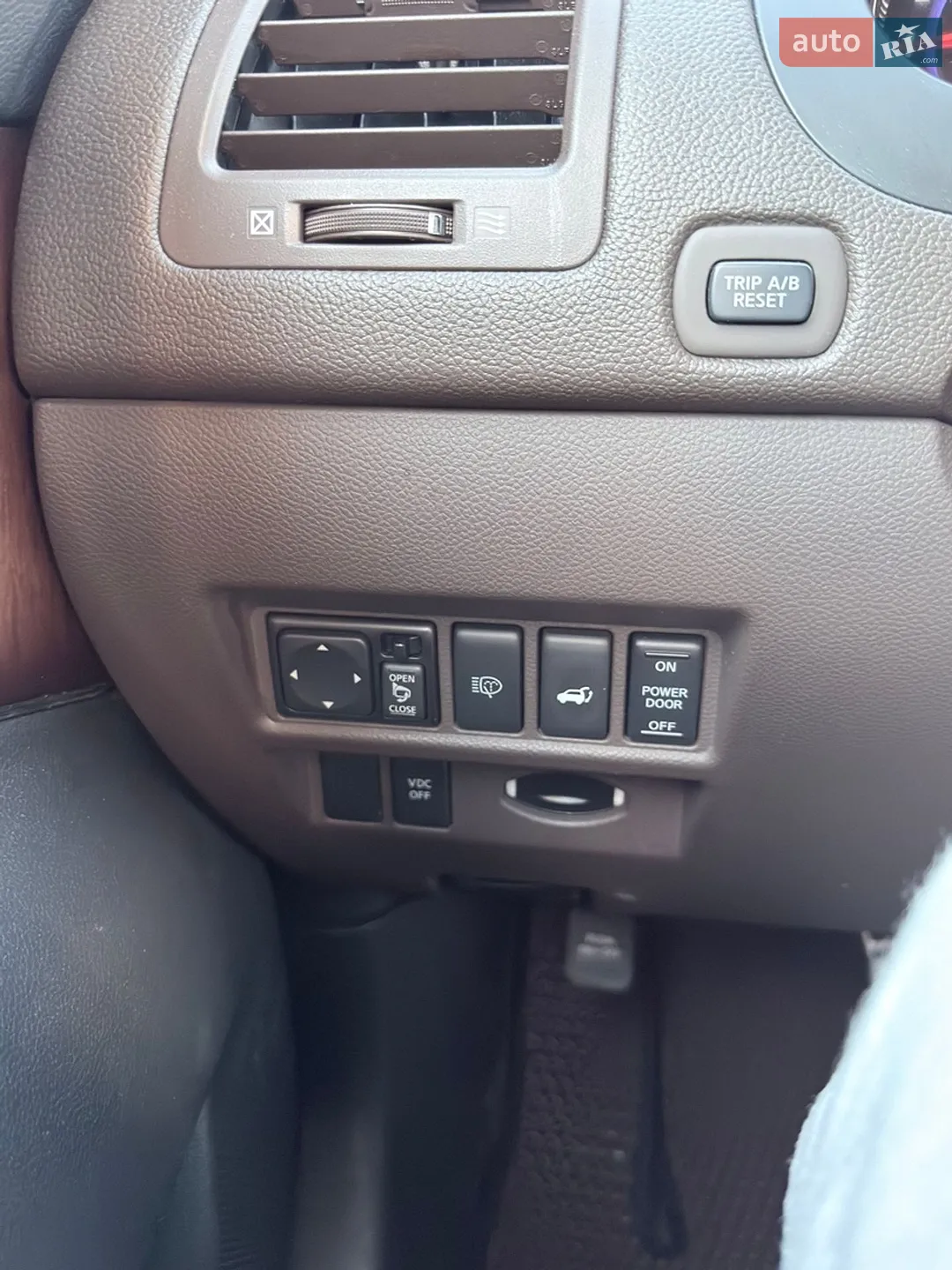 2011 Infiniti FX - мініатюра 9