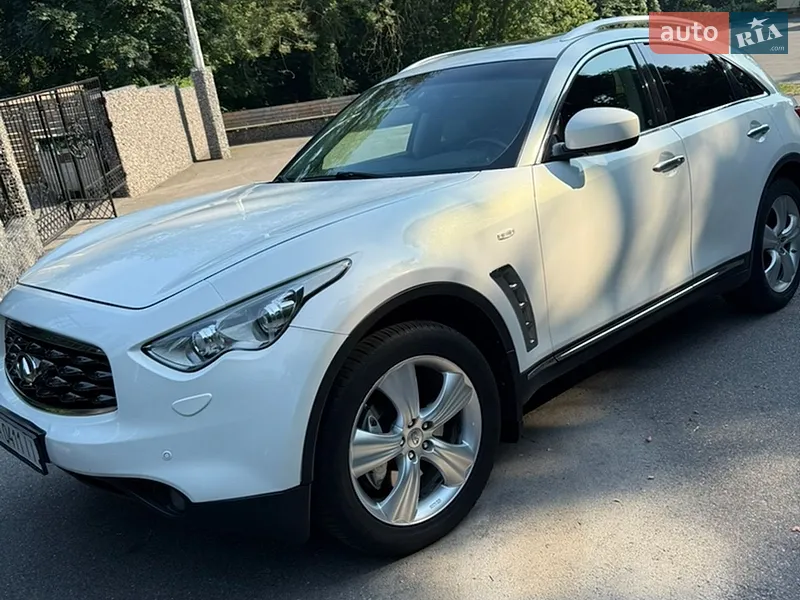 Infiniti FX 37 2010