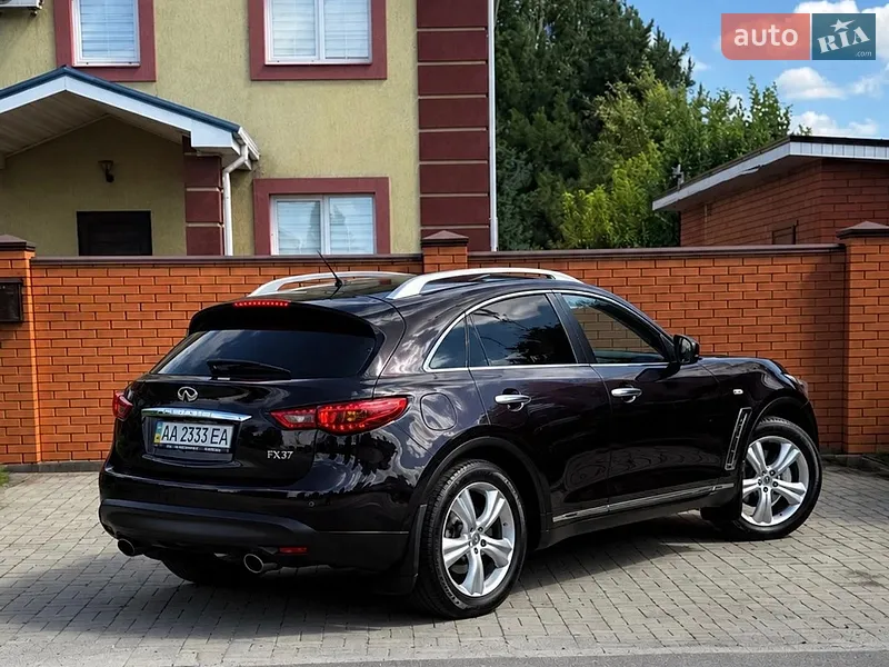 Infiniti FX 37 2010