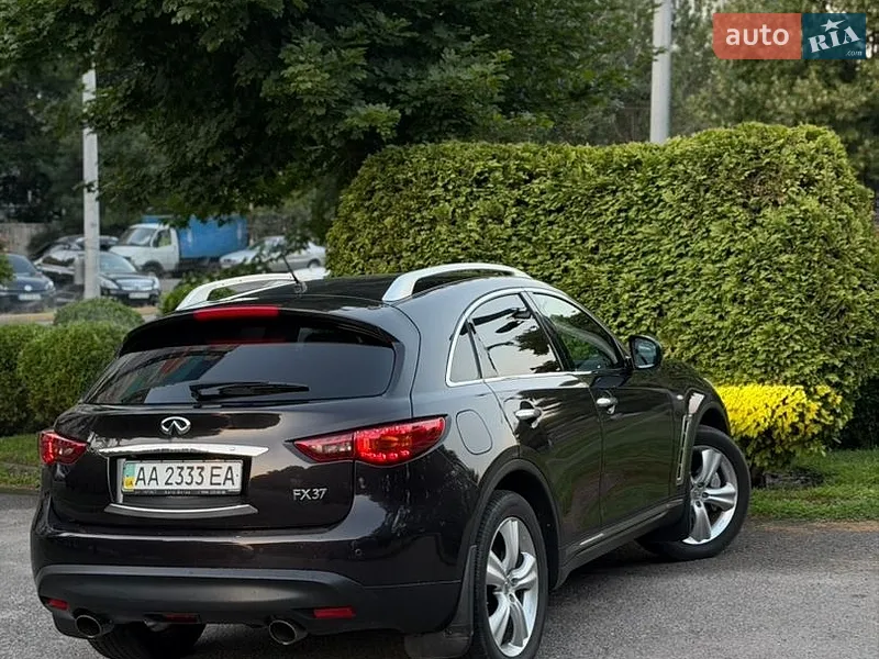 Infiniti FX 37