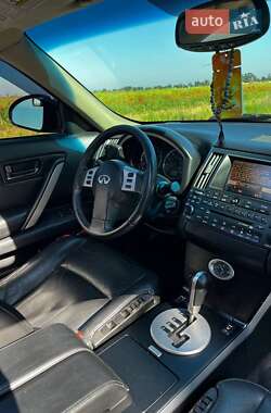 Внедорожник / Кроссовер Infiniti FX 45 2003 в 