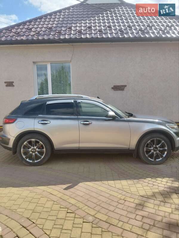 Infiniti FX 45 2005 Infiniti FX 45 2005