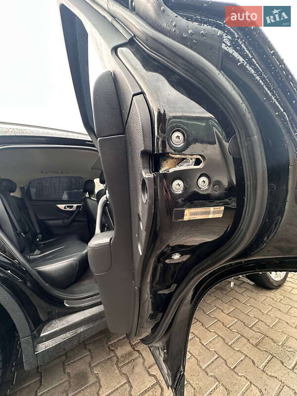 Внедорожник / Кроссовер Infiniti FX 50 2008 в Измаиле фото 10 Внедорожник / Кроссовер Infiniti FX 50 2008 в Измаиле