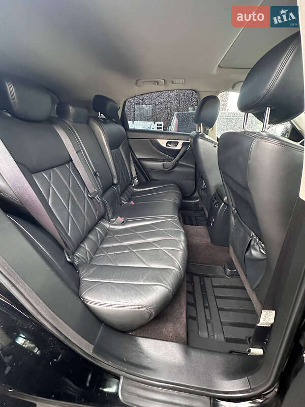 Внедорожник / Кроссовер Infiniti FX 50 2008 в Измаиле фото 14 Внедорожник / Кроссовер Infiniti FX 50 2008 в Измаиле