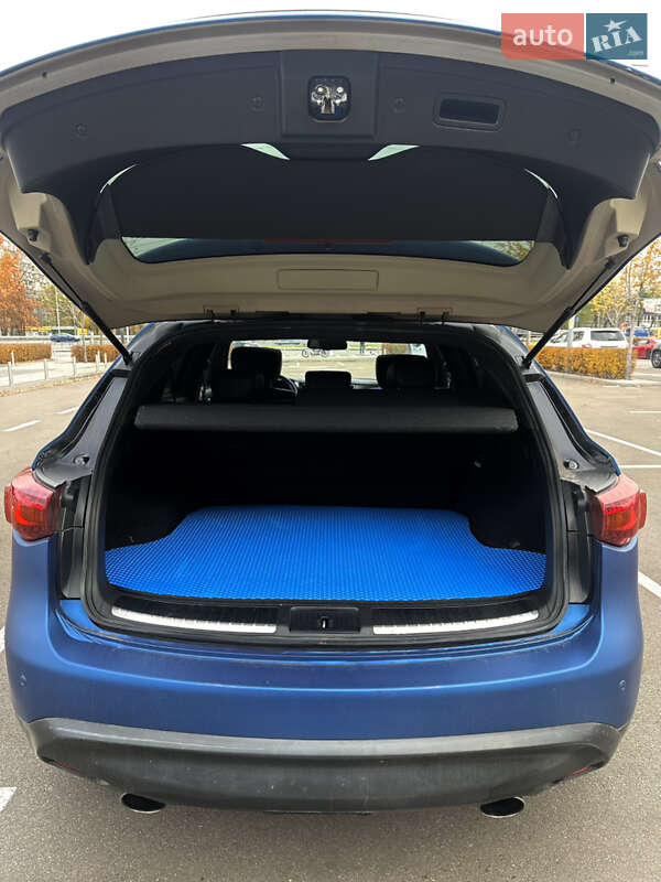 Позашляховик / Кросовер Infiniti FX 50 2009 в Києві