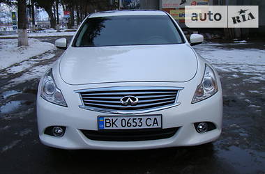 Седан Infiniti G25 2011 в Ровно