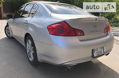 Седан Infiniti G25 2012 в Киеве