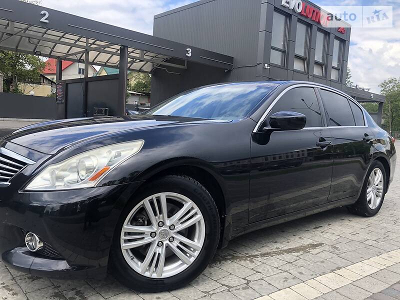 Седан Infiniti G25 2011 в Ивано-Франковске