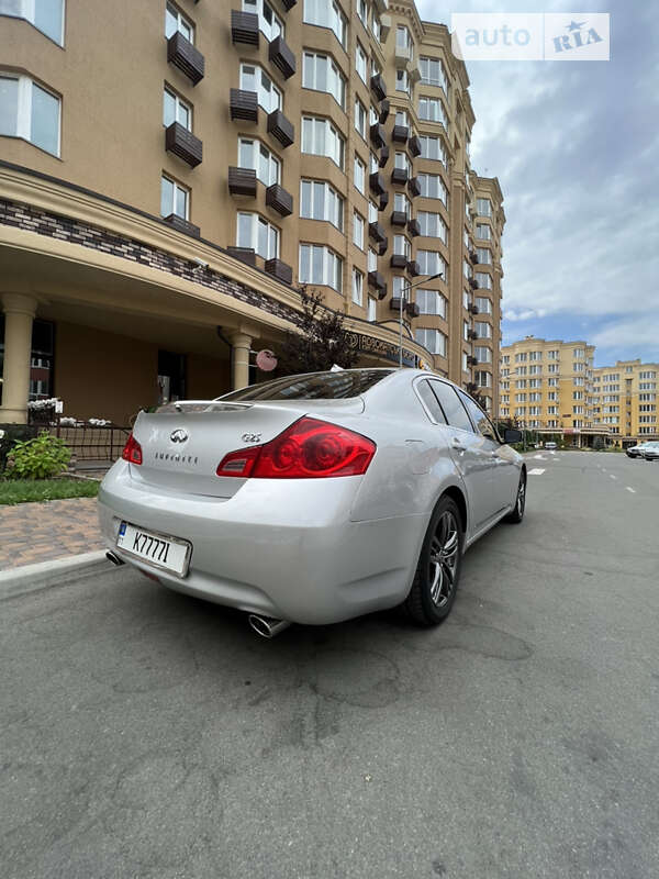 Седан Infiniti G25 2011 в Києві