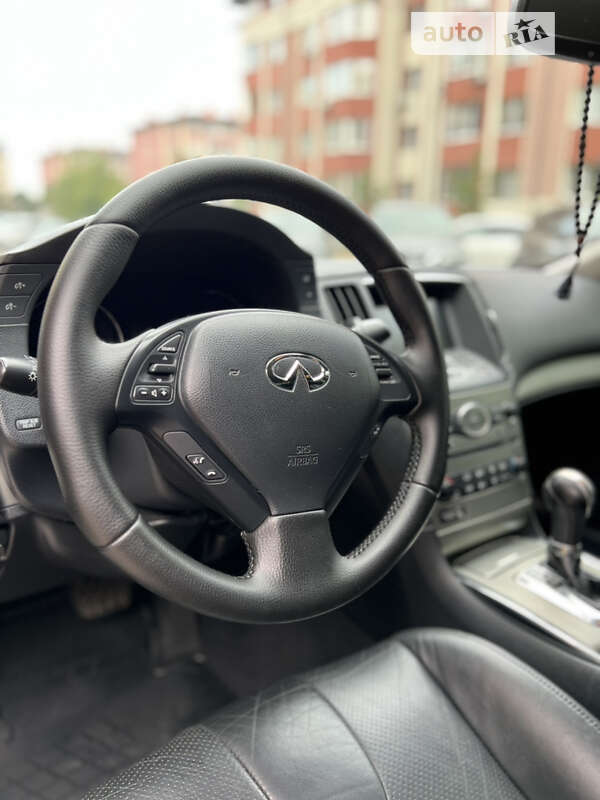 Седан Infiniti G25 2011 в Києві