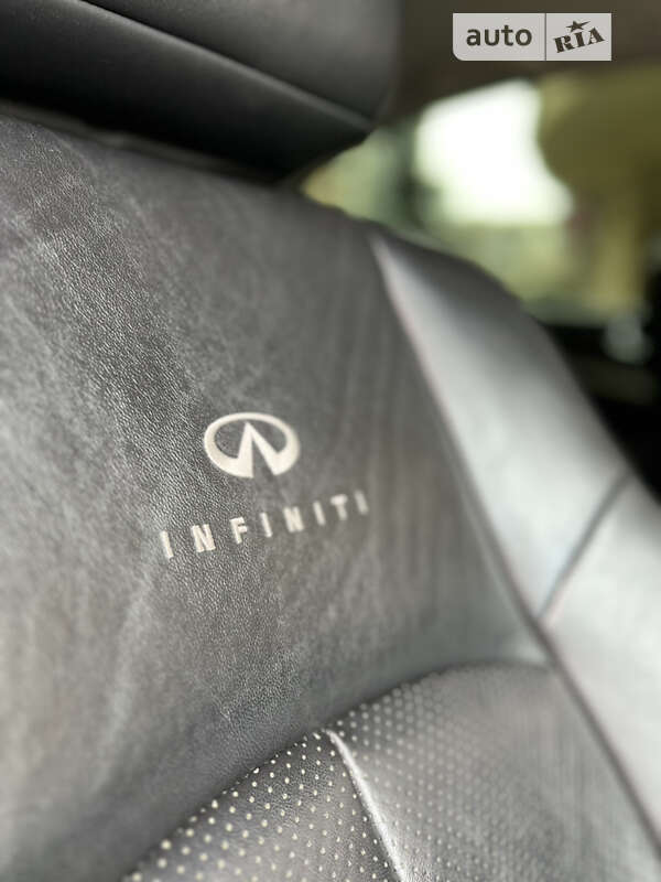Седан Infiniti G25 2011 в Києві