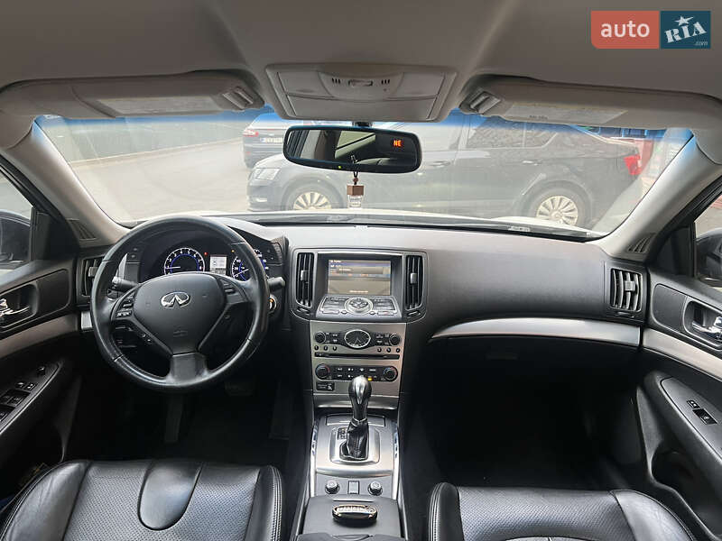 Седан Infiniti G25 2012 в Києві