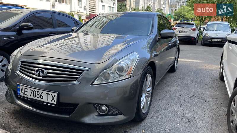 Седан Infiniti G25 2011 в Черкассах
