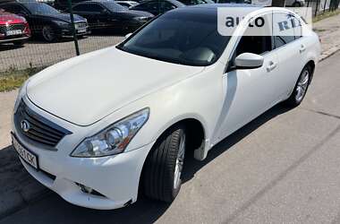 Седан Infiniti G25 2010 в Киеве