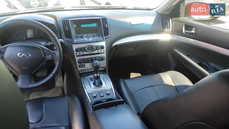 Седан Infiniti G25 2012 в Житомире