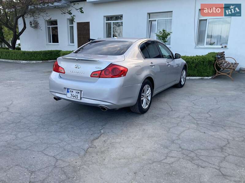 Седан Infiniti G25 2012 в Житомире