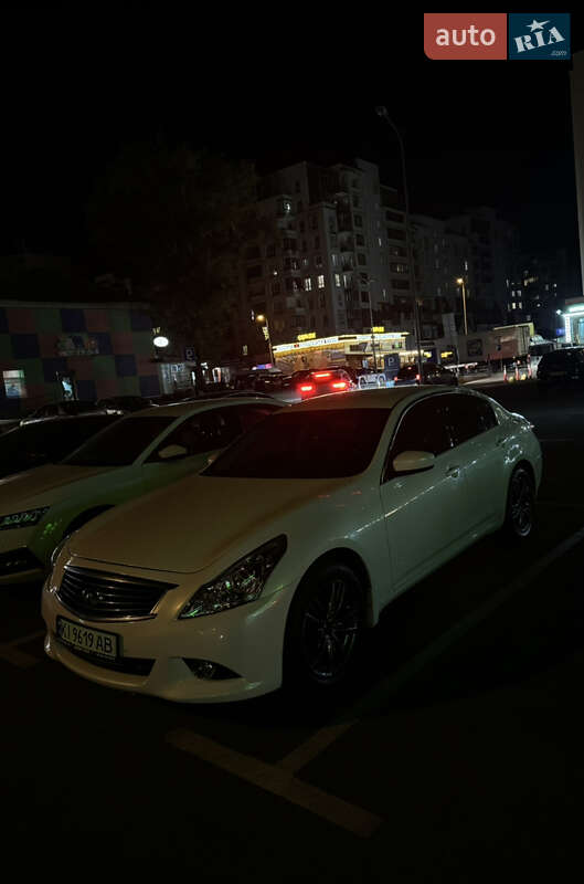 Седан Infiniti G25 2012 в Києві