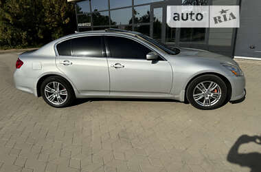 Седан Infiniti G25 2012 в Прилуках