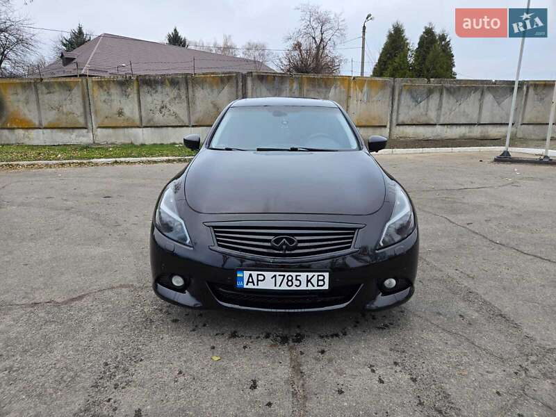Седан Infiniti G25 2011 в Криховцах