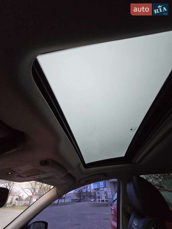 Седан Infiniti G25 2011 в Криховцах