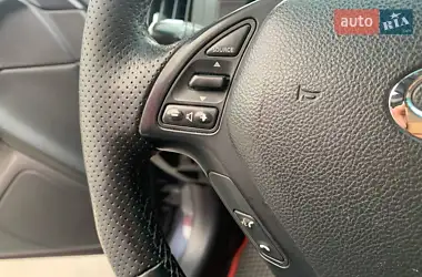 Infiniti G25 2011