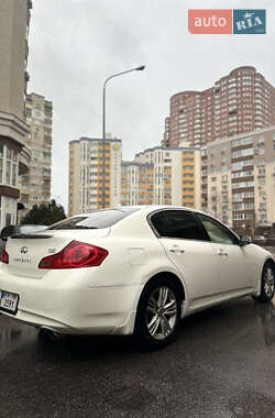 Седан Infiniti G25 2012 в Києві