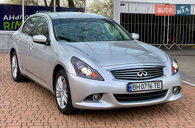 Седан Infiniti G25 2011 в 