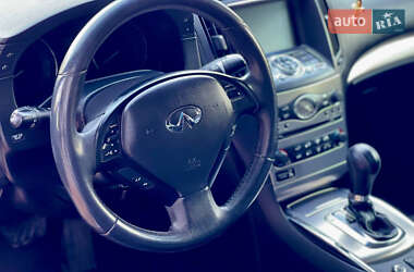 Седан Infiniti G25 2011 в 