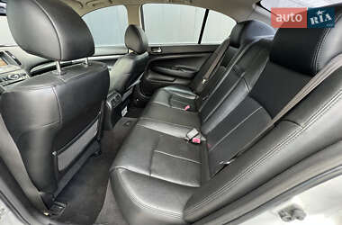 Седан Infiniti G25 2011 в 