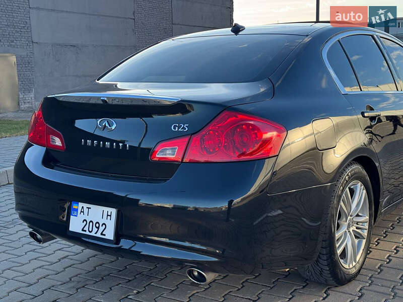 Седан Infiniti G25 2012 в Івано-Франківську