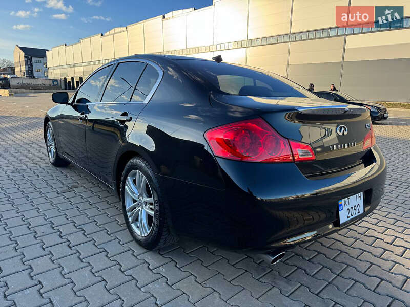 Седан Infiniti G25 2012 в Івано-Франківську