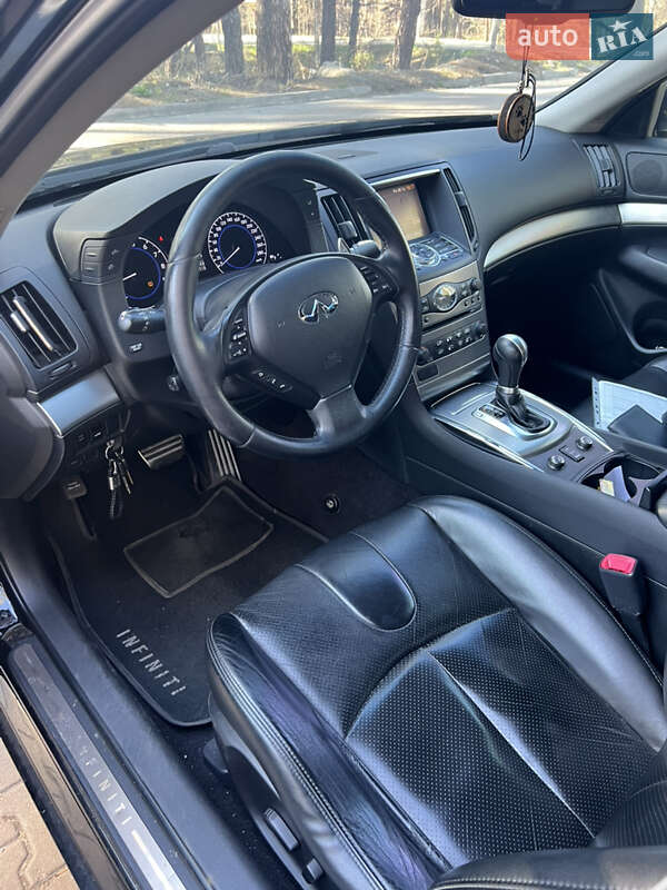 Седан Infiniti G25 2012 в Києві