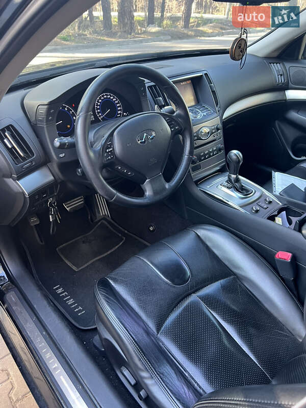 Седан Infiniti G25 2012 в Києві