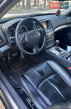 Седан Infiniti G25 2012 в 