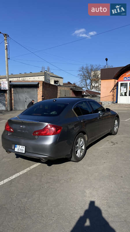 Седан Infiniti G25 2012 в Умани