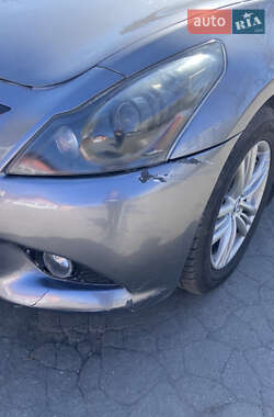 Седан Infiniti G25 2012 в 