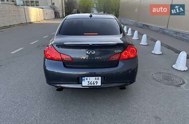 Седан Infiniti G25 2010 в 