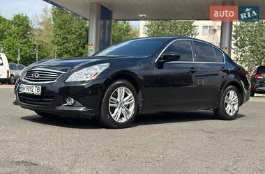 Седан Infiniti G25 2011 в 
