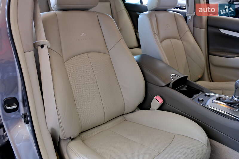 Седан Infiniti G25 2011 в Одессе