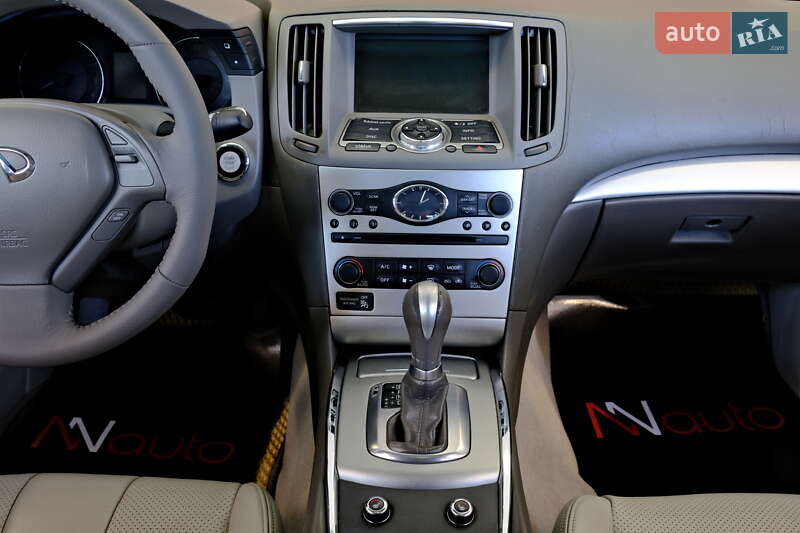 Седан Infiniti G25 2011 в Одессе