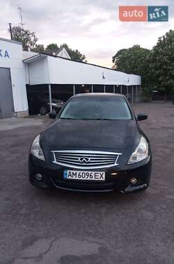 Седан Infiniti G25 2012 в 